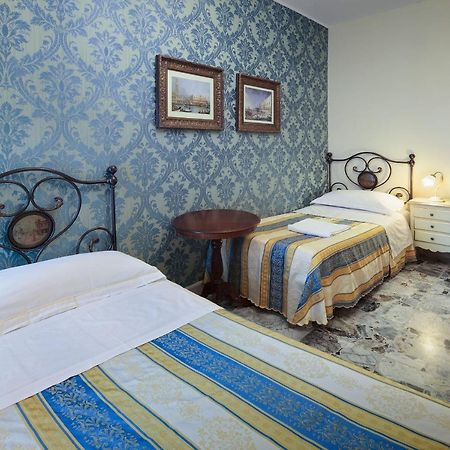 Il Giramondo Mestre Bagian luar foto