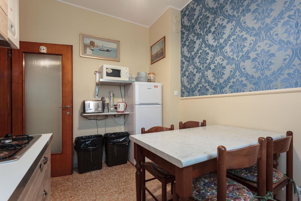 Il Giramondo Mestre Bagian luar foto